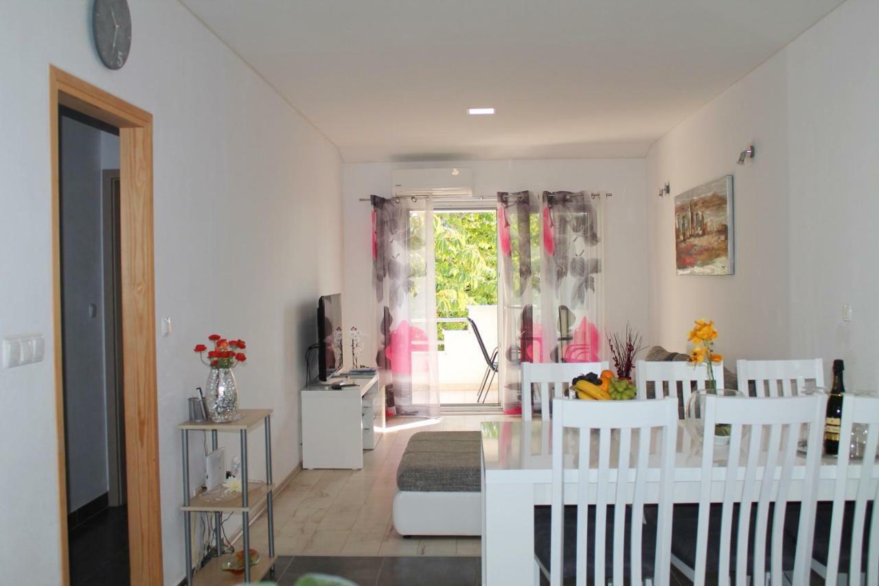 Apartamento Malo Misto Dugi Rat Exterior foto